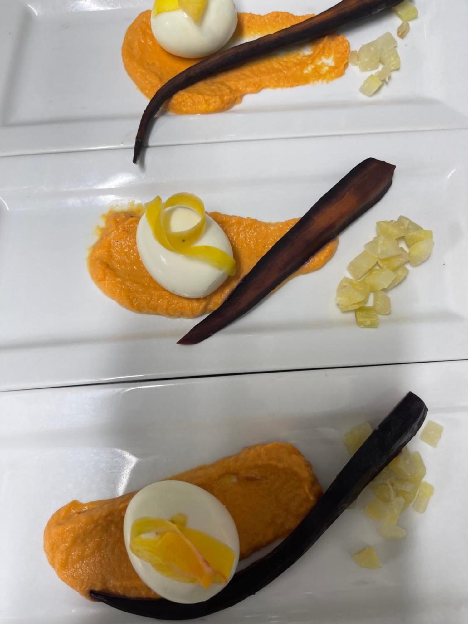 Logis Hotel Restaurant Cazes Arazat Laissac Exteriör bild